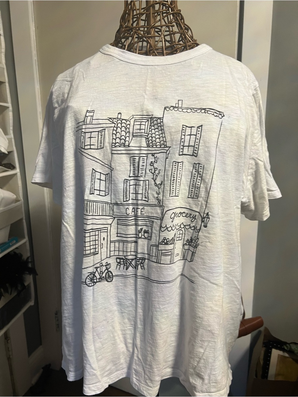 Old Navy White Short-Sleeve Tee with Black Cafe Sketch